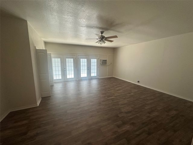 1724 Alpine Drive, Sherman, TX 75092
