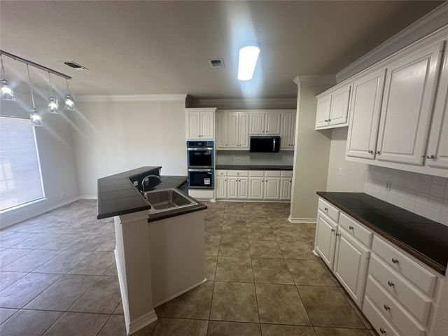 1724 Alpine Drive, Sherman, TX 75092