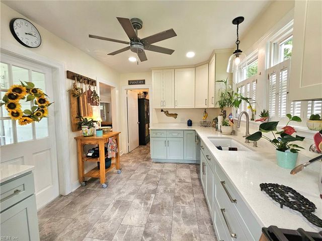 17 S Juniper ST, Hampton, VA 23669