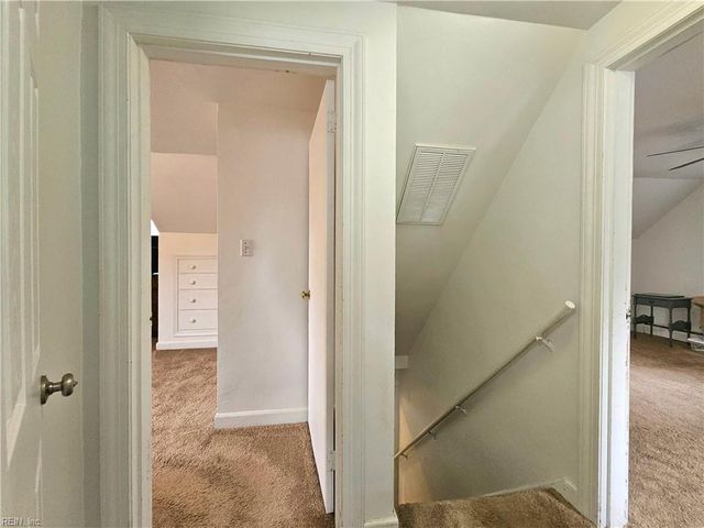 17 S Juniper ST, Hampton, VA 23669