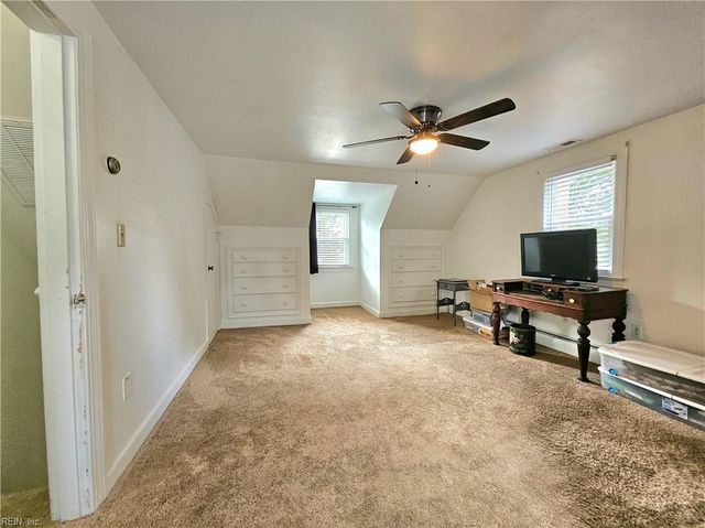 17 S Juniper ST, Hampton, VA 23669