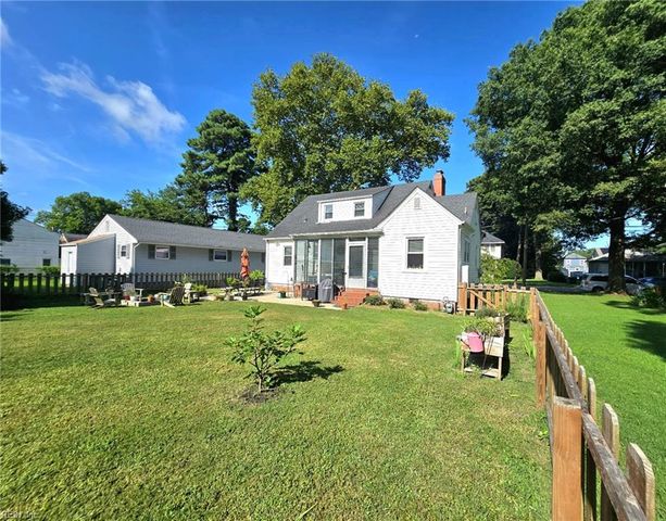 17 S Juniper ST, Hampton, VA 23669