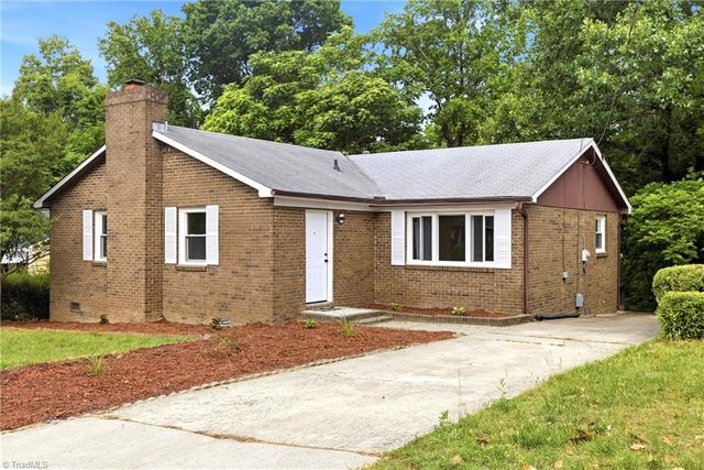1512 Hooks Street, Greensboro, NC 27401