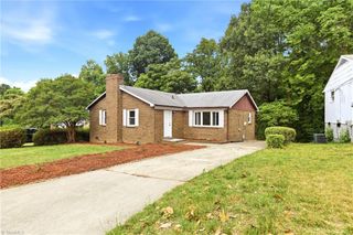 1512 Hooks Street, Greensboro, NC 27401