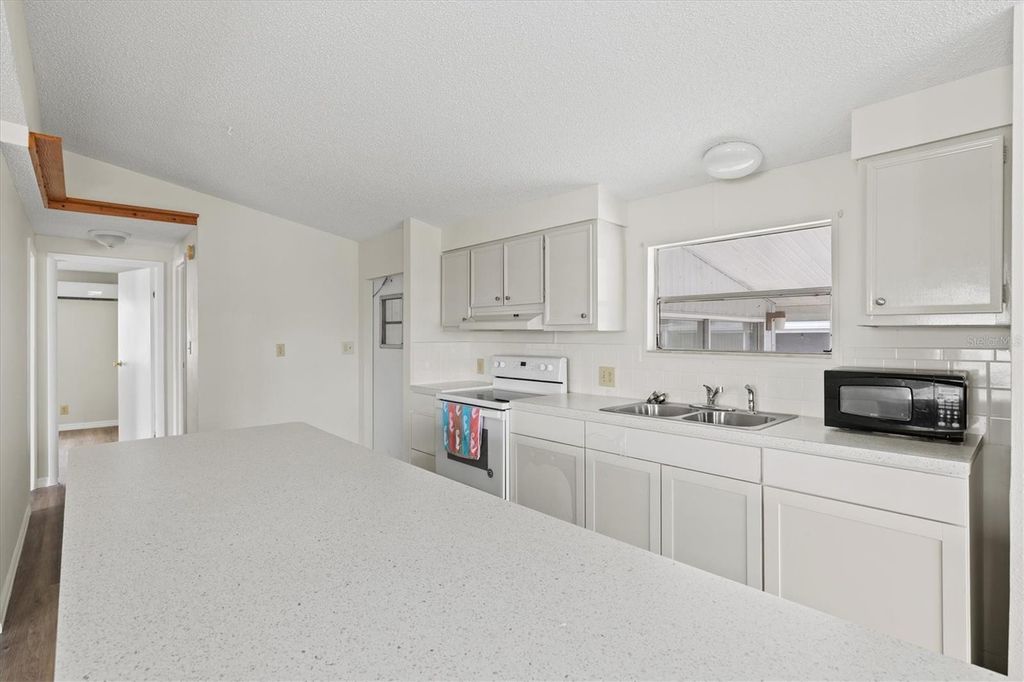 Image 14 of property listing at 3831 115TH STREET COURT W, Bradenton, FL 34210