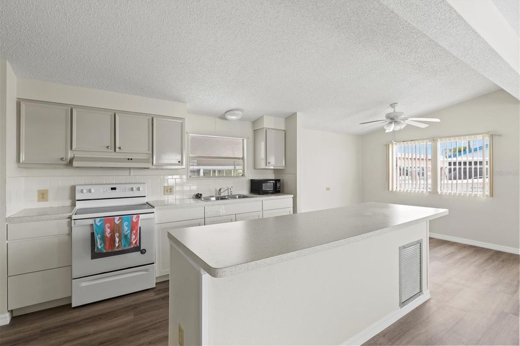 Image 15 of property listing at 3831 115TH STREET COURT W, Bradenton, FL 34210