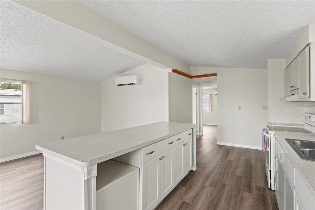 Image 18 of property listing at 3831 115TH STREET COURT W, Bradenton, FL 34210