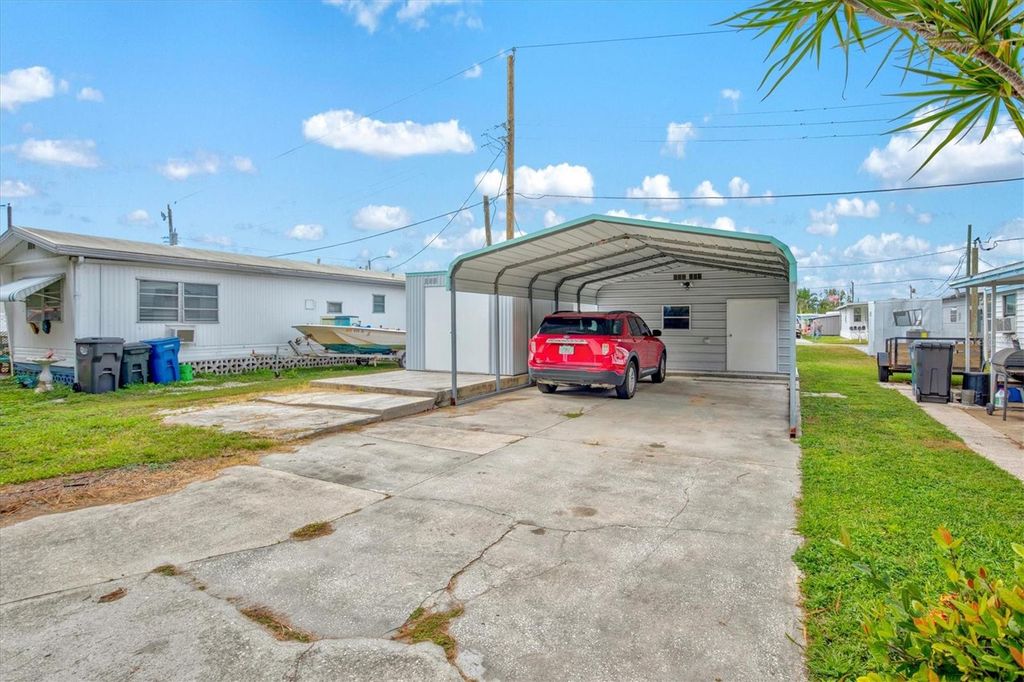 Image 32 of property listing at 3831 115TH STREET COURT W, Bradenton, FL 34210