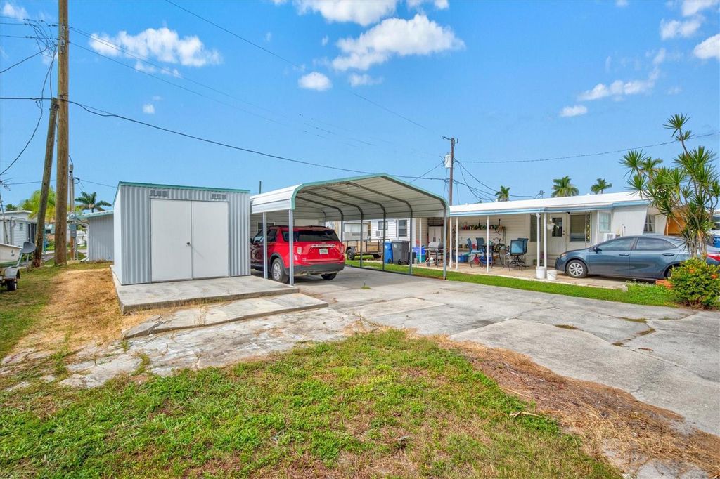 Image 33 of property listing at 3831 115TH STREET COURT W, Bradenton, FL 34210