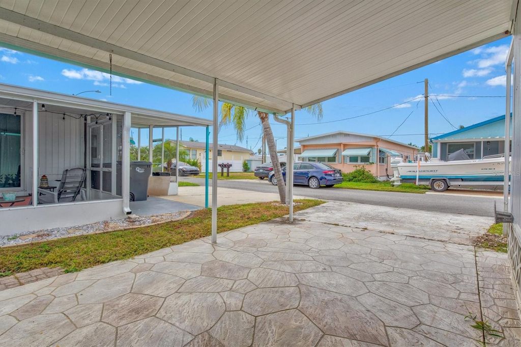 Image 5 of property listing at 3831 115TH STREET COURT W, Bradenton, FL 34210