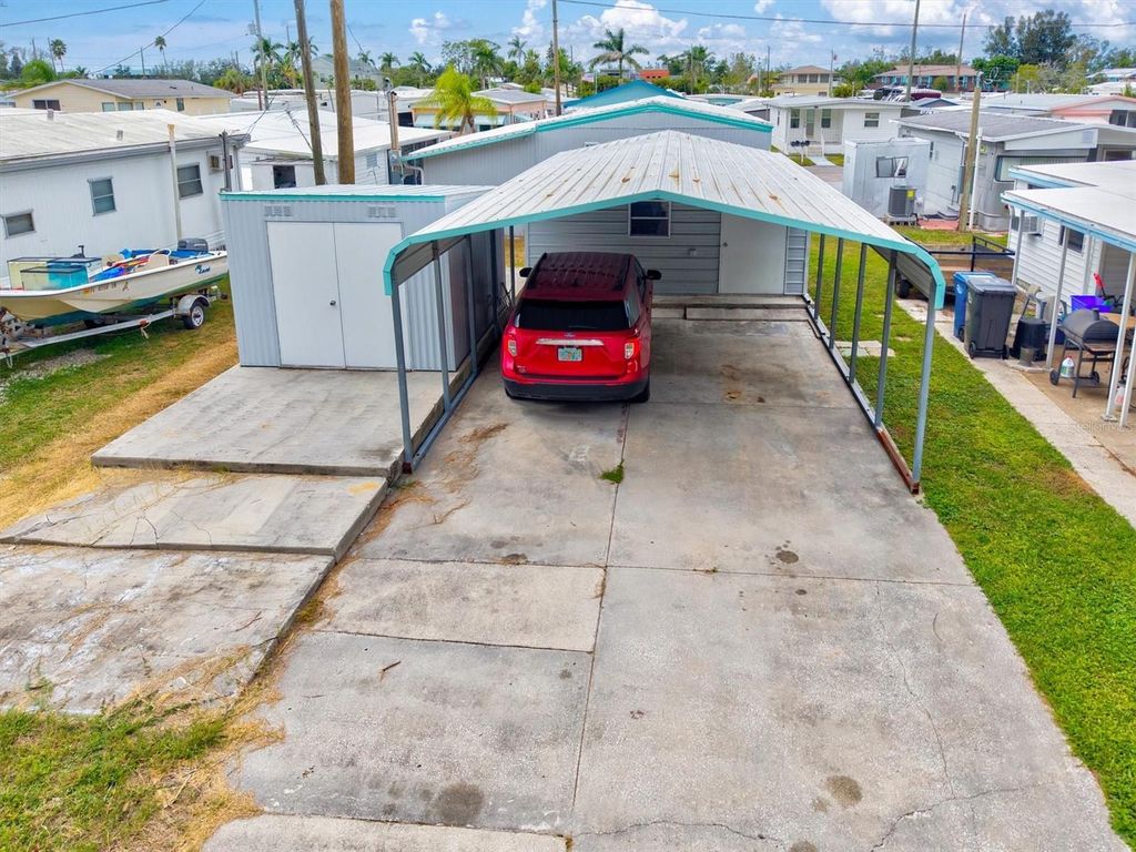 Image 44 of property listing at 3831 115TH STREET COURT W, Bradenton, FL 34210