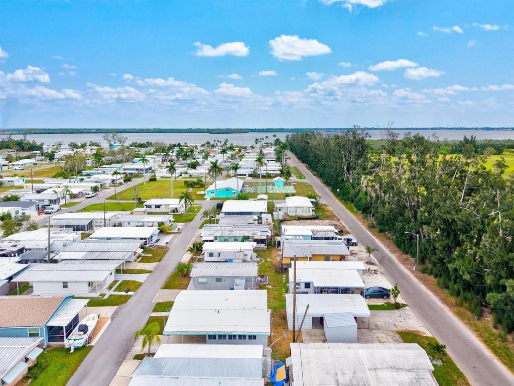 Image 53 of property listing at 3831 115TH STREET COURT W, Bradenton, FL 34210