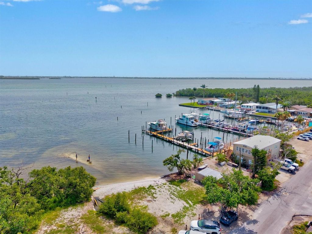 Image 65 of property listing at 3831 115TH STREET COURT W, Bradenton, FL 34210