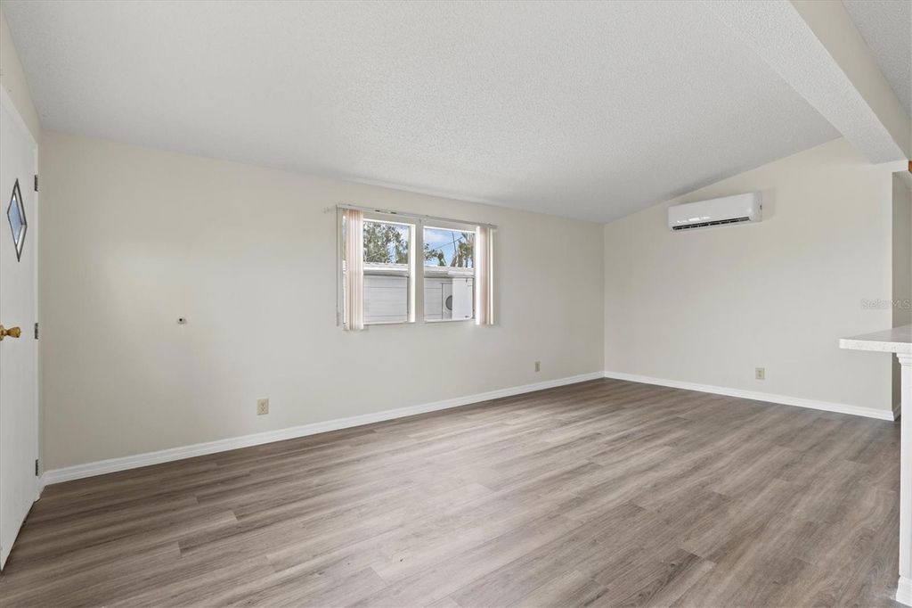 Image 8 of property listing at 3831 115TH STREET COURT W, Bradenton, FL 34210