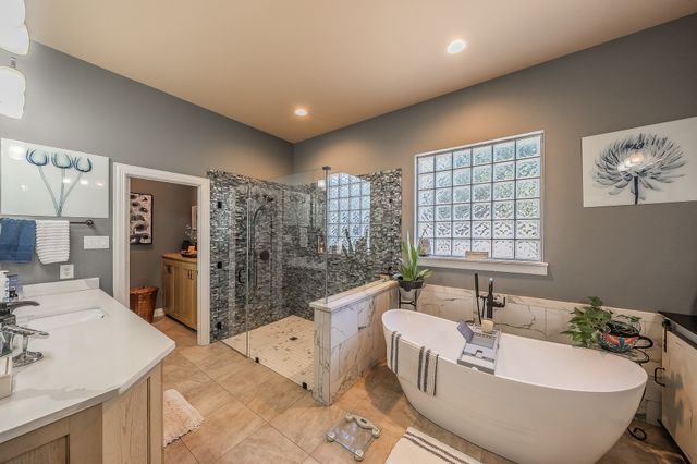 225 Sherry Lane, Burleson, TX 76028