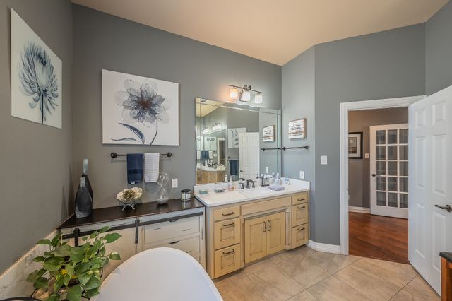 225 Sherry Lane, Burleson, TX 76028