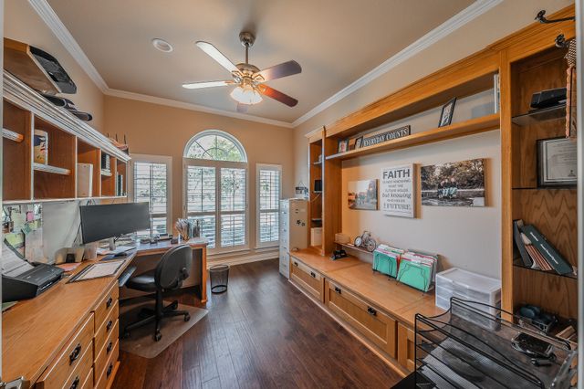 225 Sherry Lane, Burleson, TX 76028