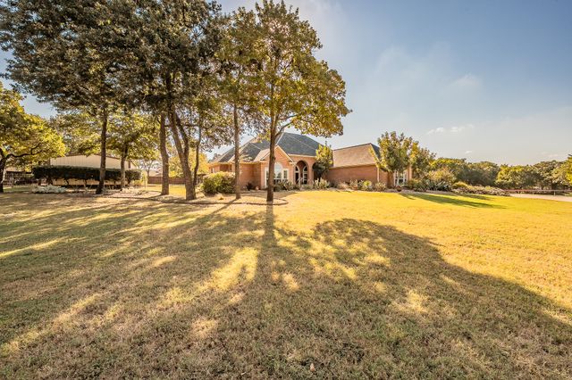 225 Sherry Lane, Burleson, TX 76028