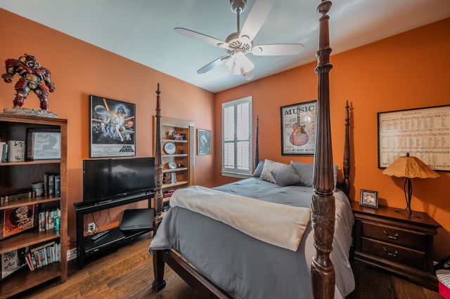 225 Sherry Lane, Burleson, TX 76028