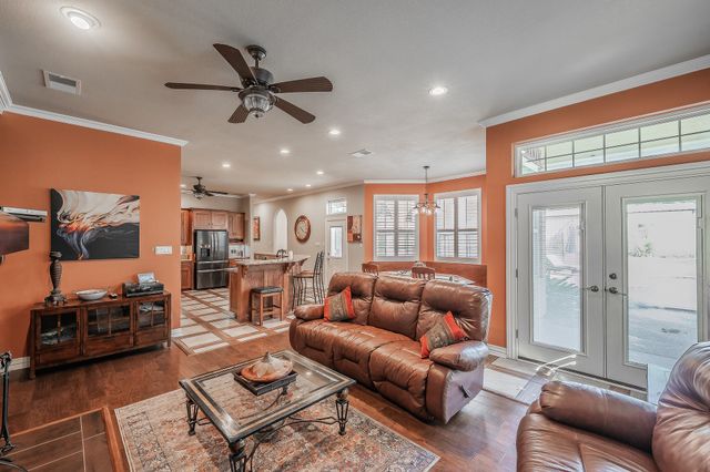 225 Sherry Lane, Burleson, TX 76028
