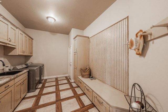 225 Sherry Lane, Burleson, TX 76028