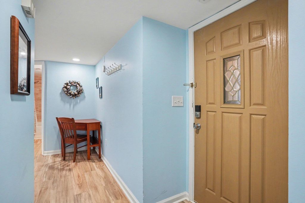 1015 S Ocean Blvd Unit 301, North Myrtle Beach, SC 29582 — photo 4