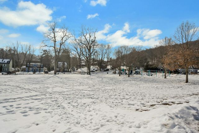 33 Roselle Avenue K, Pleasantville, NY 10570