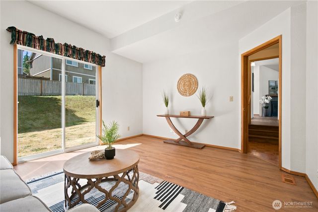1059 NE Regal Court, Bremerton, WA 98311