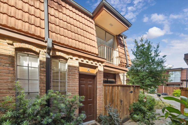 3401 Timmons Lane 14, Houston, TX 77027