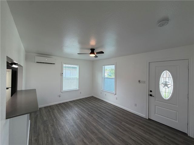 4213 Elvira Dr, Corpus Christi, TX 78416