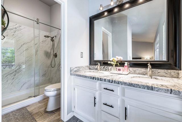 7634 N Dearing Avenue, Fresno, CA 93720