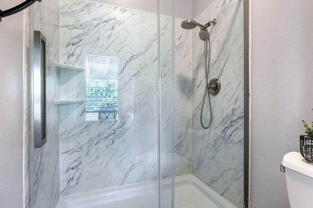 7634 N Dearing Avenue, Fresno, CA 93720