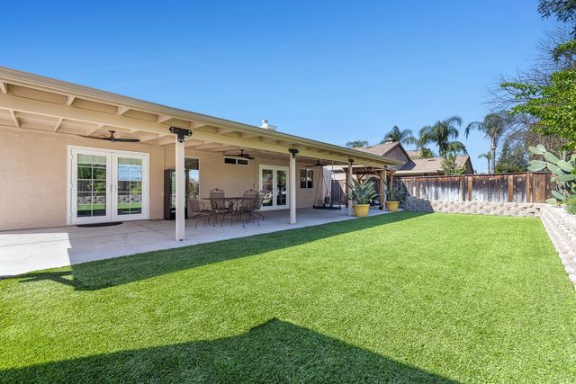 7634 N Dearing Avenue, Fresno, CA 93720