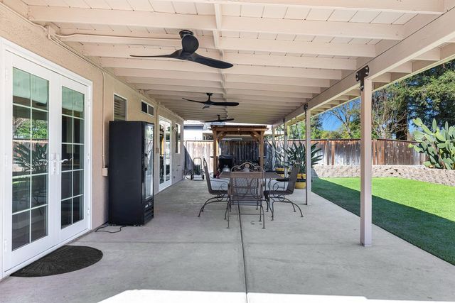 7634 N Dearing Avenue, Fresno, CA 93720