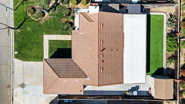 7634 N Dearing Avenue, Fresno, CA 93720