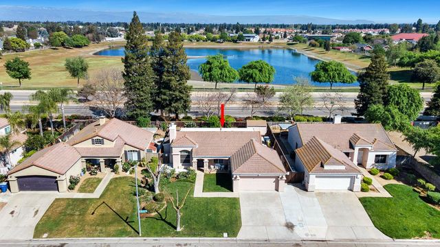 7634 N Dearing Avenue, Fresno, CA 93720