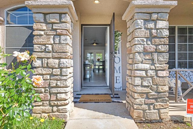 7634 N Dearing Avenue, Fresno, CA 93720