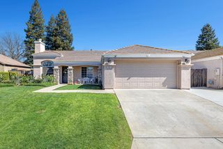 7634 N Dearing Avenue, Fresno, CA 93720