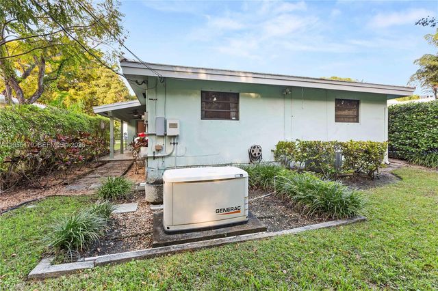 736 Alhambra Cir, Coral Gables, FL 33134