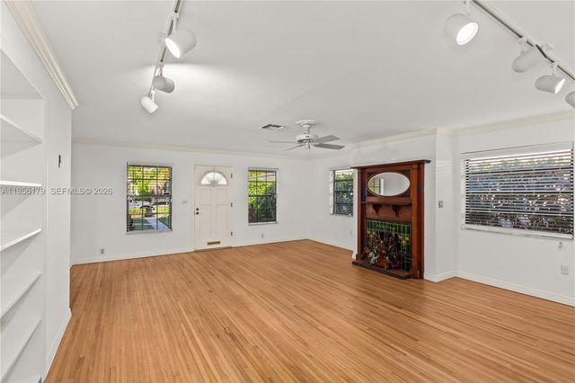 736 Alhambra Cir, Coral Gables, FL 33134