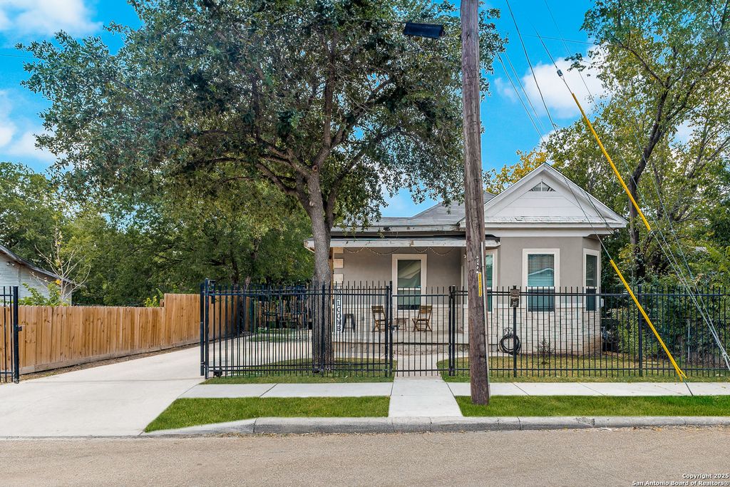 626 Gould, San Antonio, TX 78207