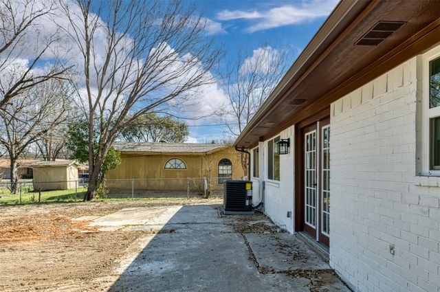 1715 Trade Winds Drive, Dallas, TX 75241