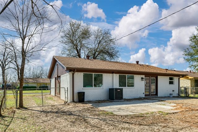 1715 Trade Winds Drive, Dallas, TX 75241