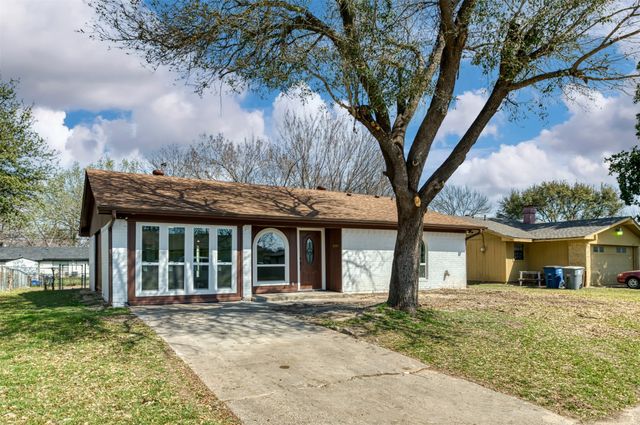 1715 Trade Winds Drive, Dallas, TX 75241