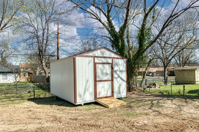 1715 Trade Winds Drive, Dallas, TX 75241