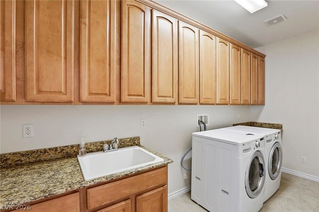 9472 Ojibwa Avenue, Las Vegas, NV 89149