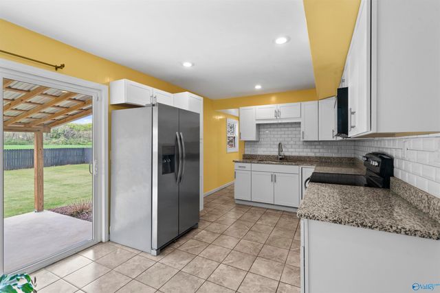 3625 Marymont Drive NW, Huntsville, AL 35810