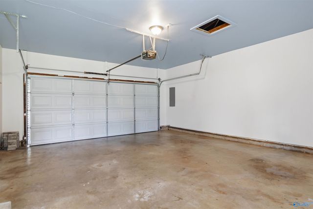 3625 Marymont Drive NW, Huntsville, AL 35810