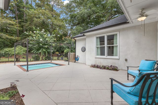 180 Pebble Beach Drive, Fayetteville, GA 30215