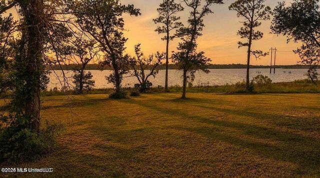 Savannah Estates Boulevard, Biloxi, MS 39532